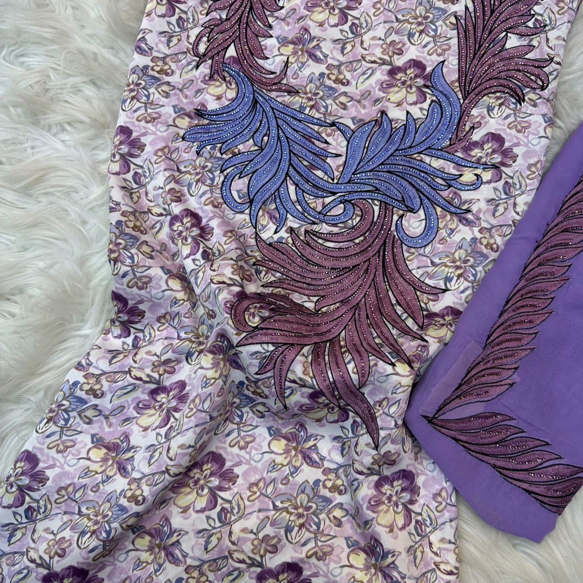 Gallery image for Silk mukhawwar embroidery with sheila served with stone Y-05