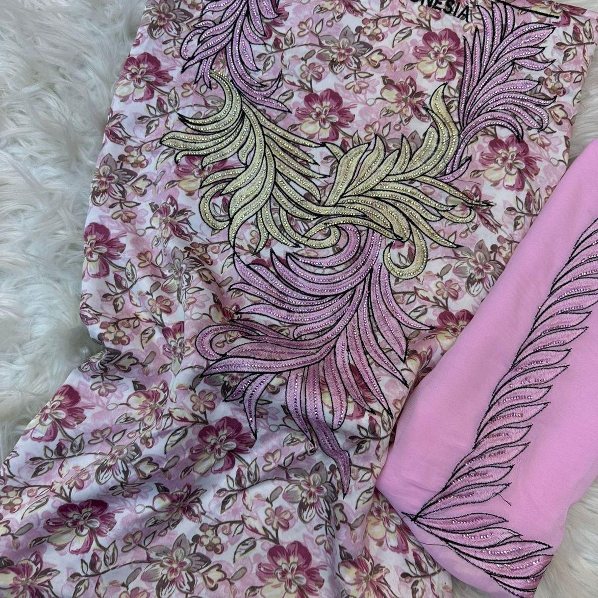 Gallery image for Silk mukhawwar embroidery with sheila served with stone Y-05